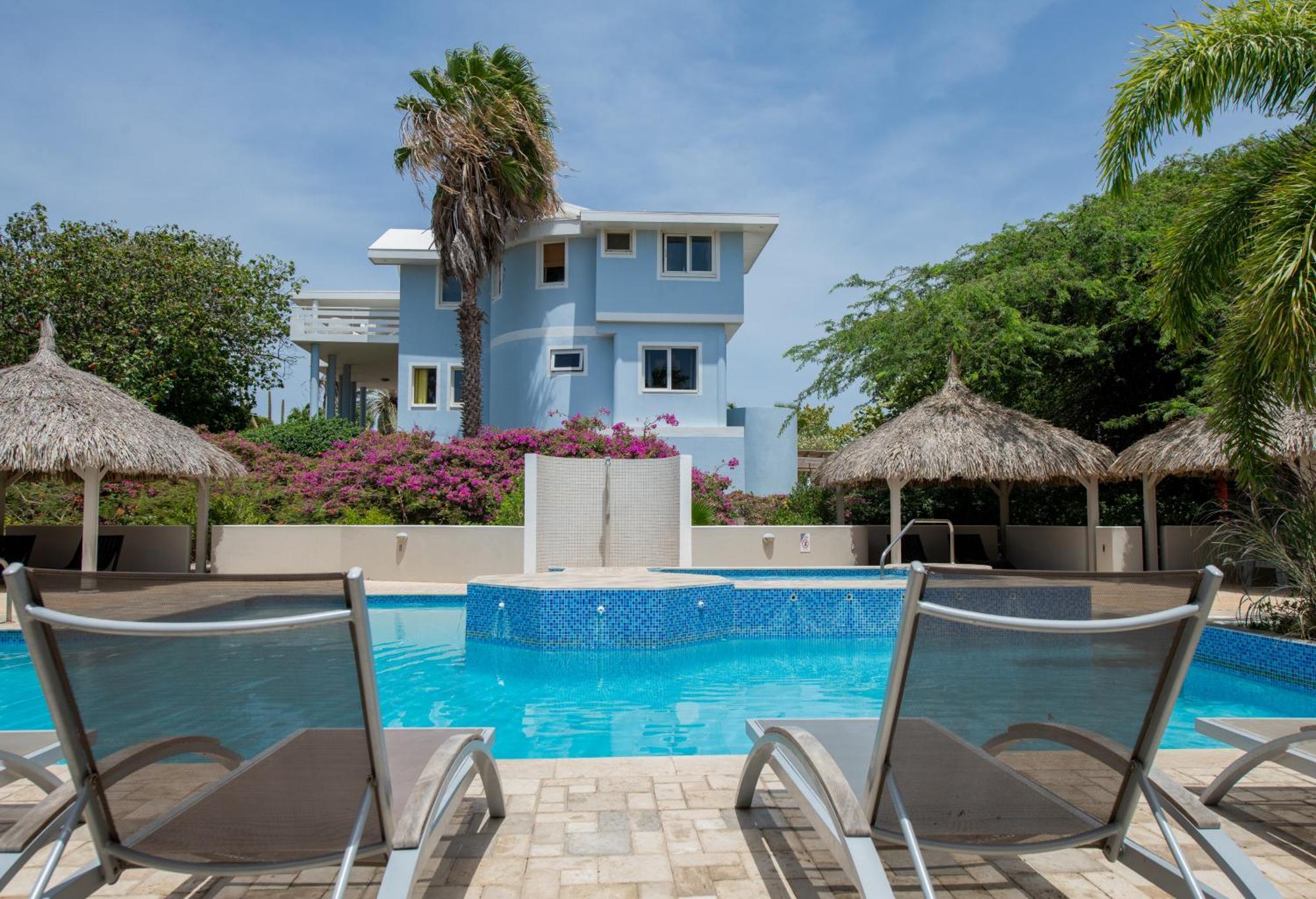 Villa At Secured Gated Resort Near Mambo Beach! 威廉斯塔德 外观 照片