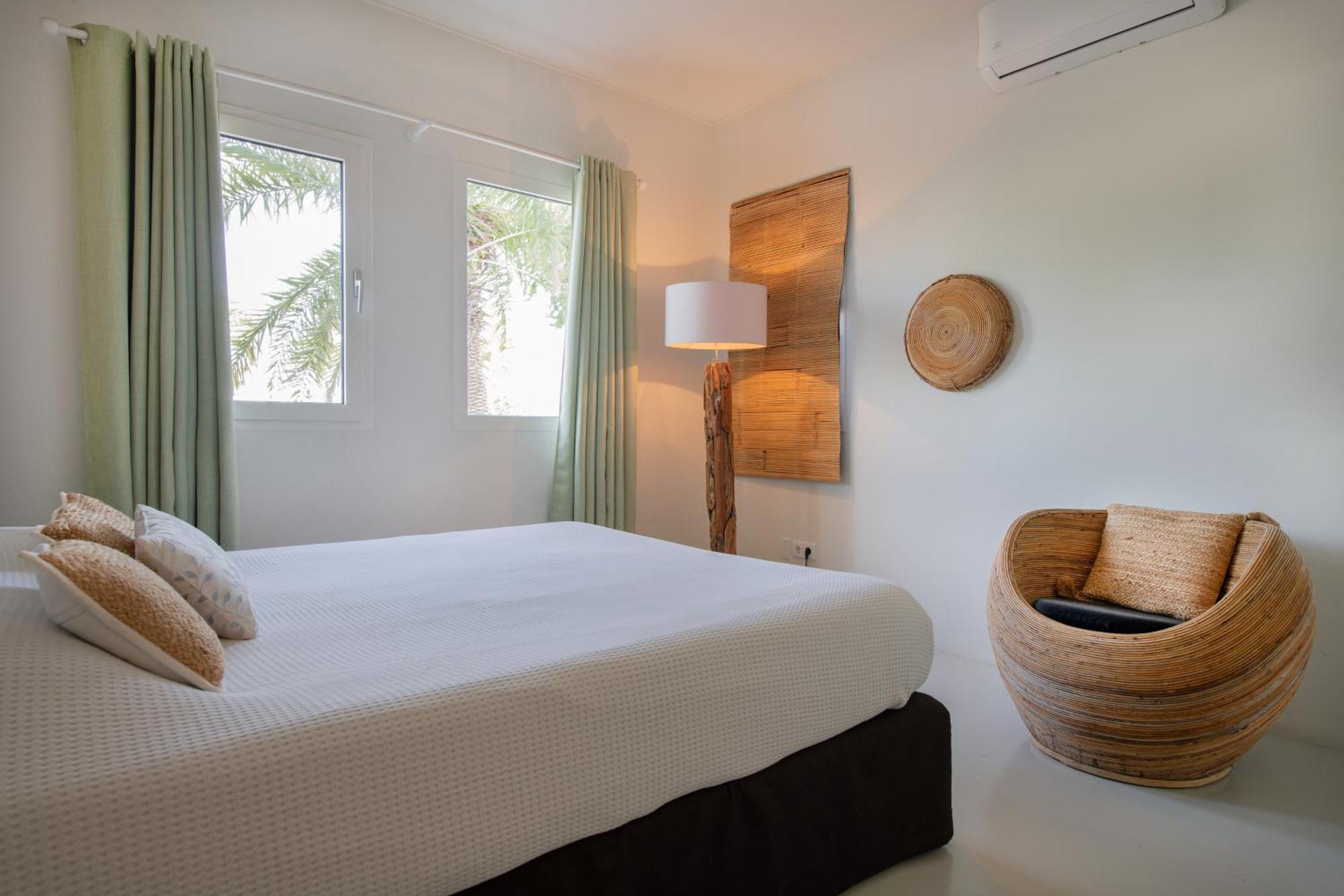 Villa At Secured Gated Resort Near Mambo Beach! 威廉斯塔德 外观 照片